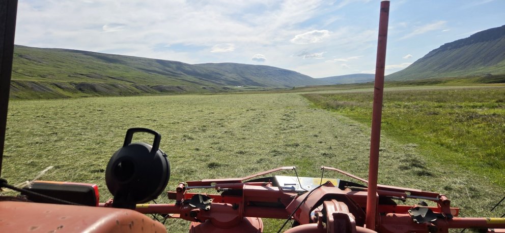 Er jarðræktarskýrsluhaldið í Jörð.is skráð?